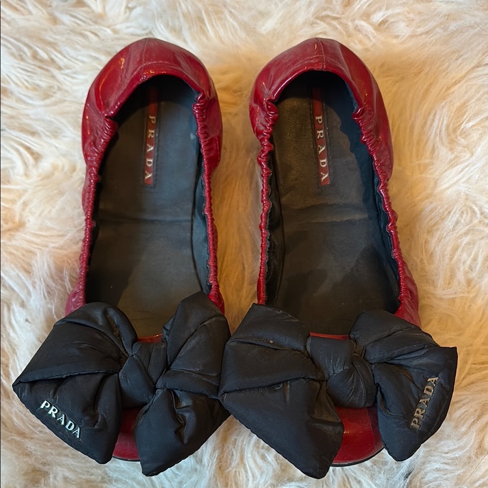 Prada Red and Black Flats with Bow Detail - Picture 1 of 3